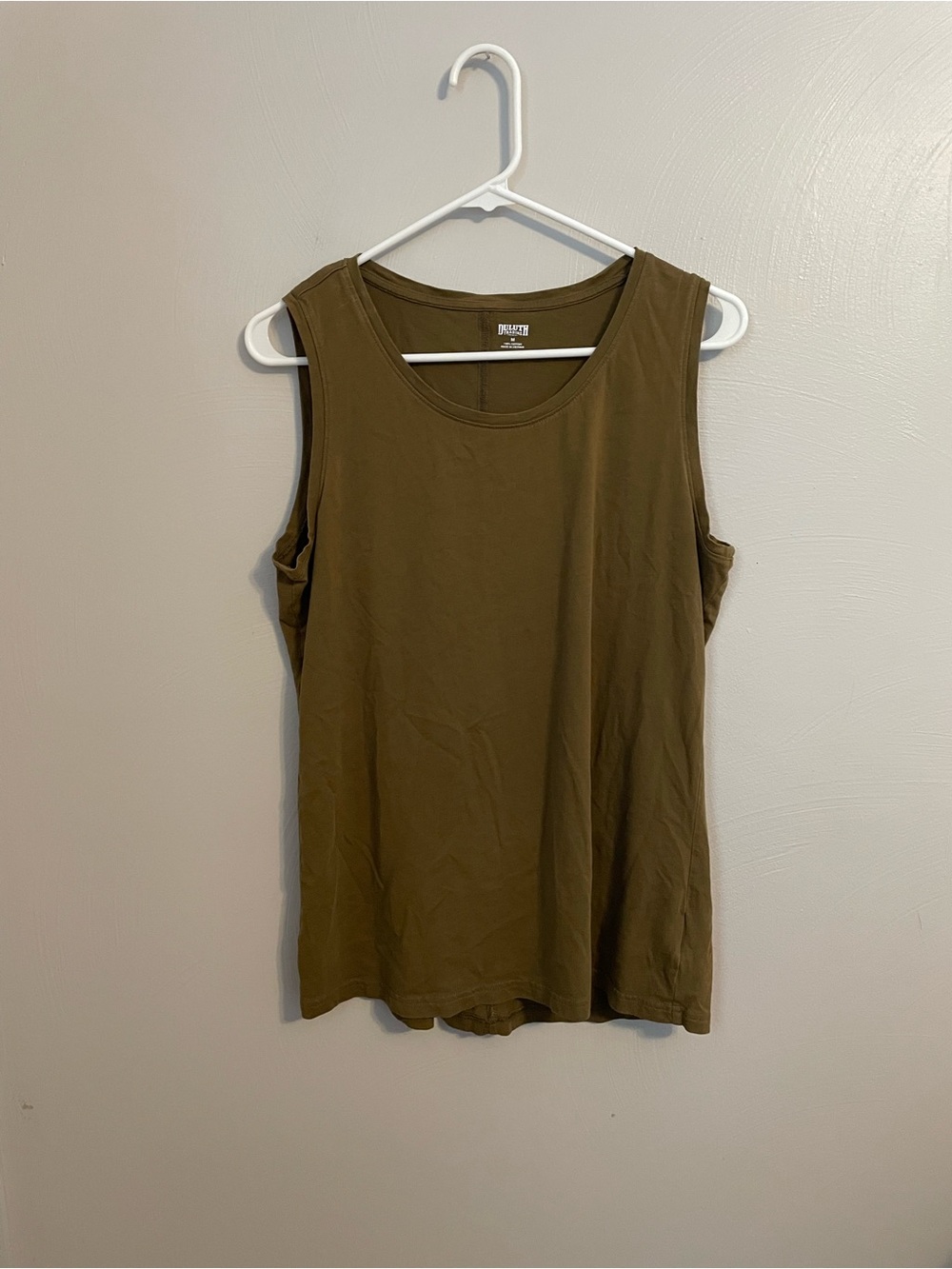 Duluth Women’s Olive Green Tank Size Medium 100% cotton